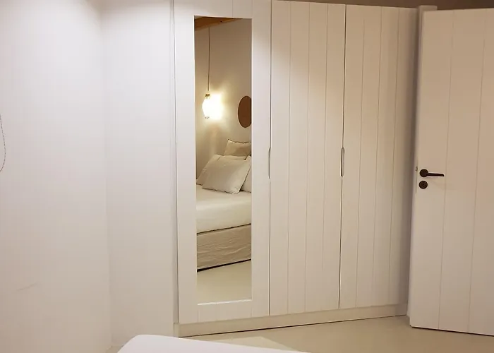 Vlia Mykonos カラファティス