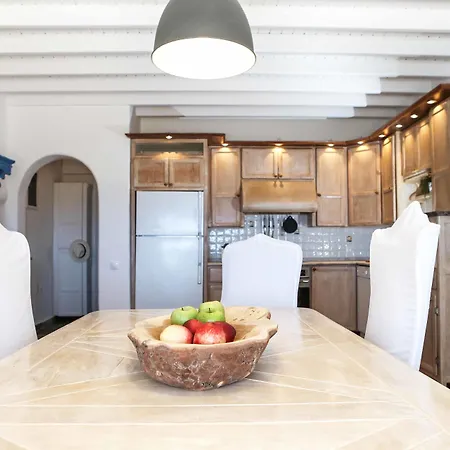 Vlia Mykonos Апартаменты *